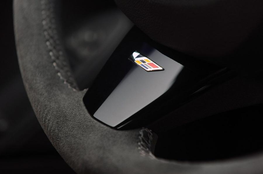  Cadillac CTS-V Coupe 2011 года  (фото 28 из 71)